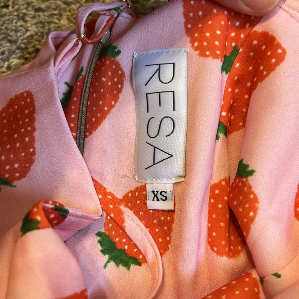 NWT RESA Strawberry Print Sweetheart Mini Dress – Small - Picture 4 of 5
